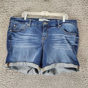 Torrid Shorts Womens 18 Medium Wash Stretch High Rise Denim Jean *GUC*